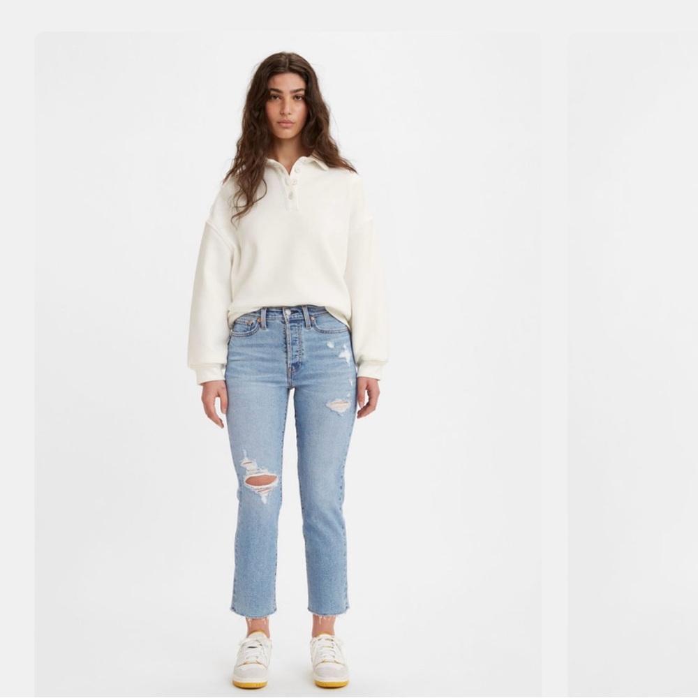 Levi's Women's High-Rise Wedgie Straight Cropped Jeans -Medium Indigo Destructed
